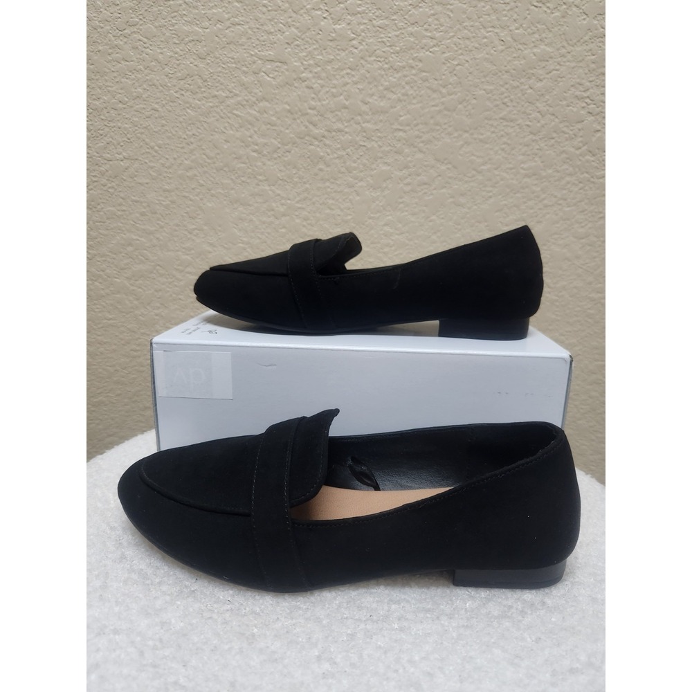 Torrid Women's Pointed Almond Toe Loafer Flats in Black - Size 7 US (Wide Width